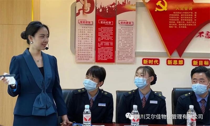 管理就是六個(gè)字：反復(fù)抓、抓反復(fù)！