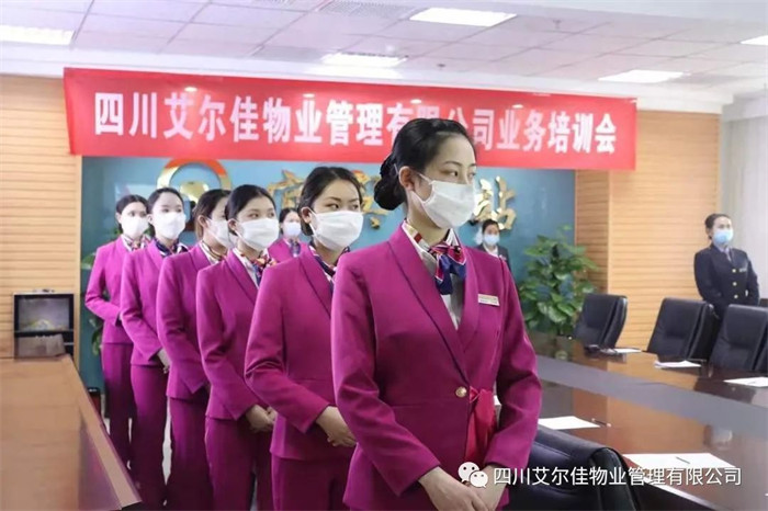 工作中出現(xiàn)問題，不能總是找管理層，管理要學(xué)會適時“斷奶”！??！