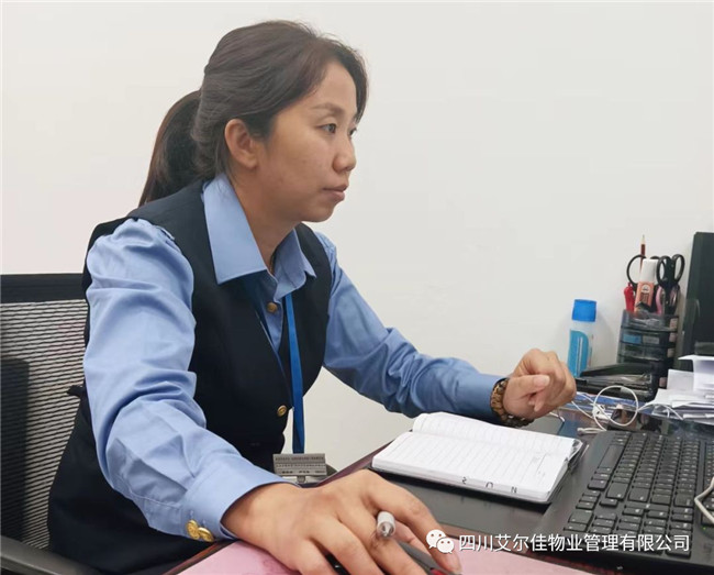 處事靈活有原則，對下體恤不乏嚴(yán)格 
